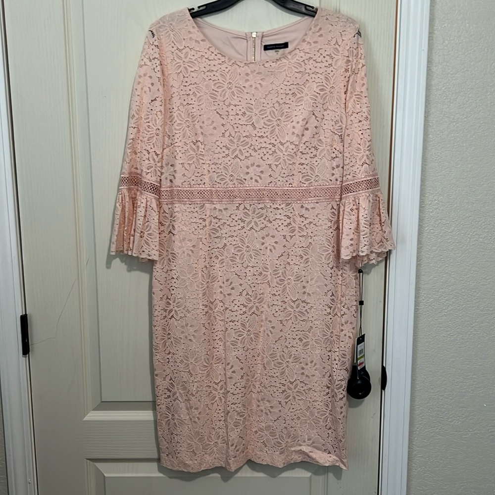Women’s Pink Lace dress